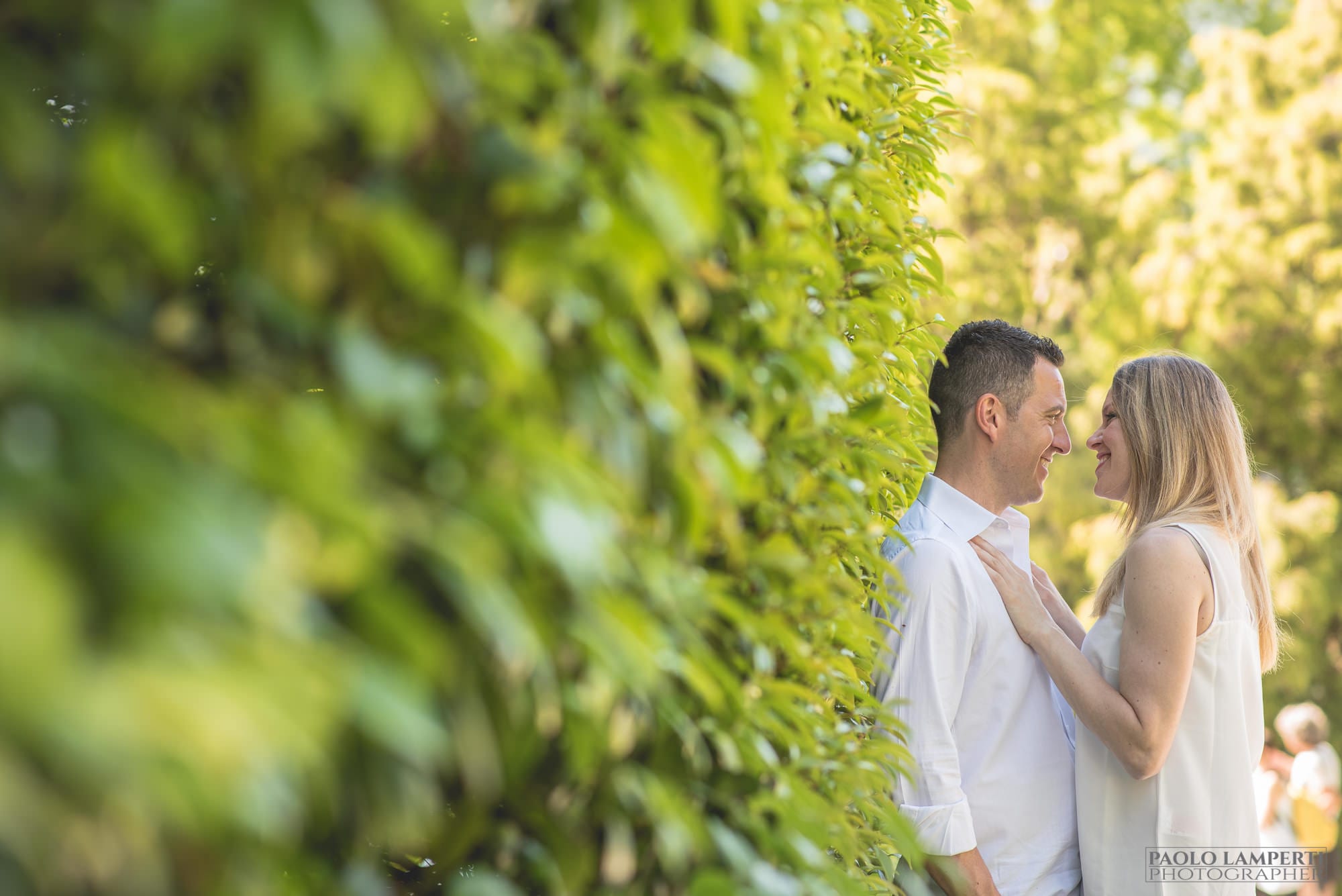 Engagement como villa melzi varese saronno como milano servizio fotografico prematrimoniale ritratti intimo romantico moderno artistico creativo photographer lamperti