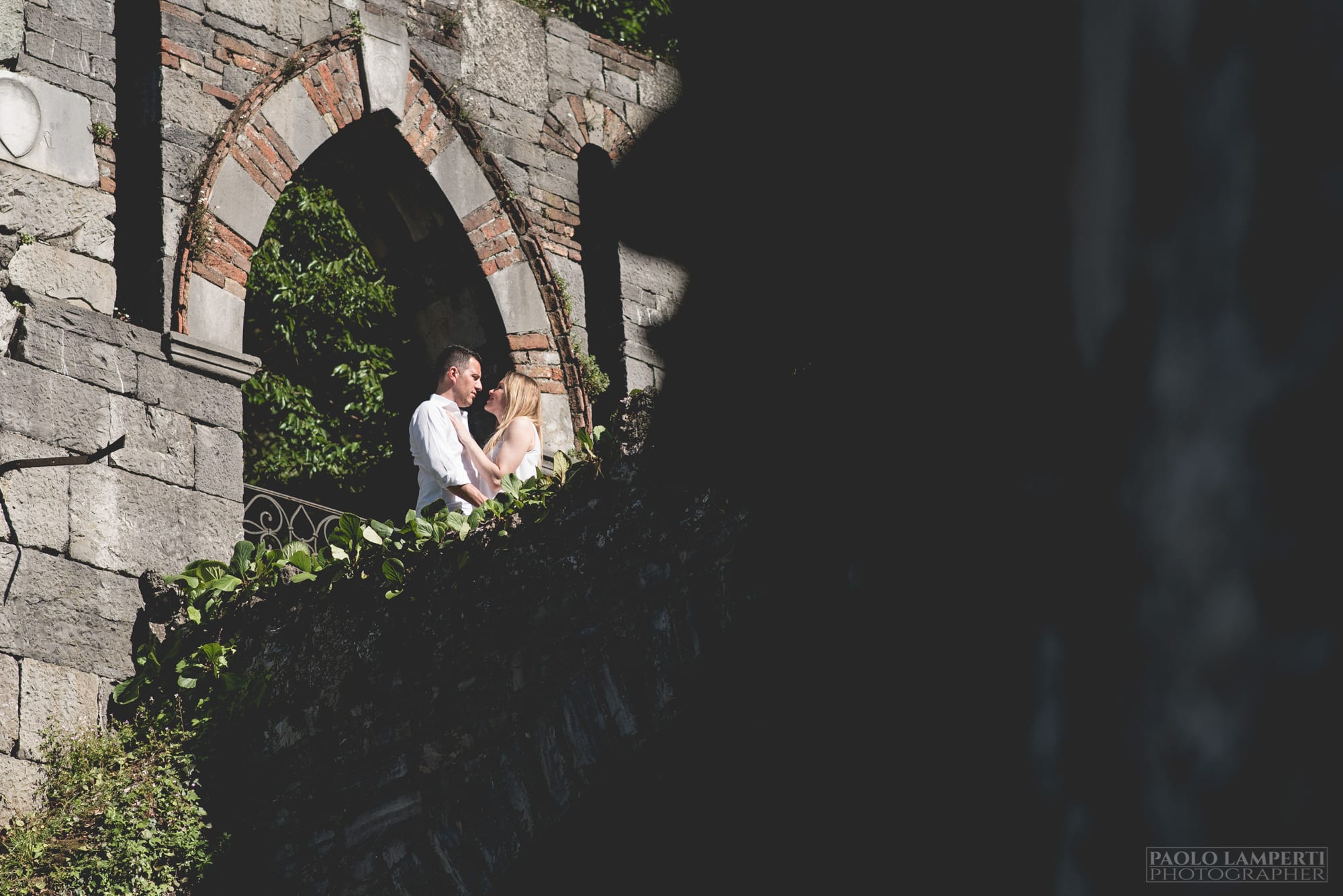 Engagement como villa melzi varese saronno como milano servizio fotografico prematrimoniale ritratti intimo romantico moderno artistico creativo photographer lamperti