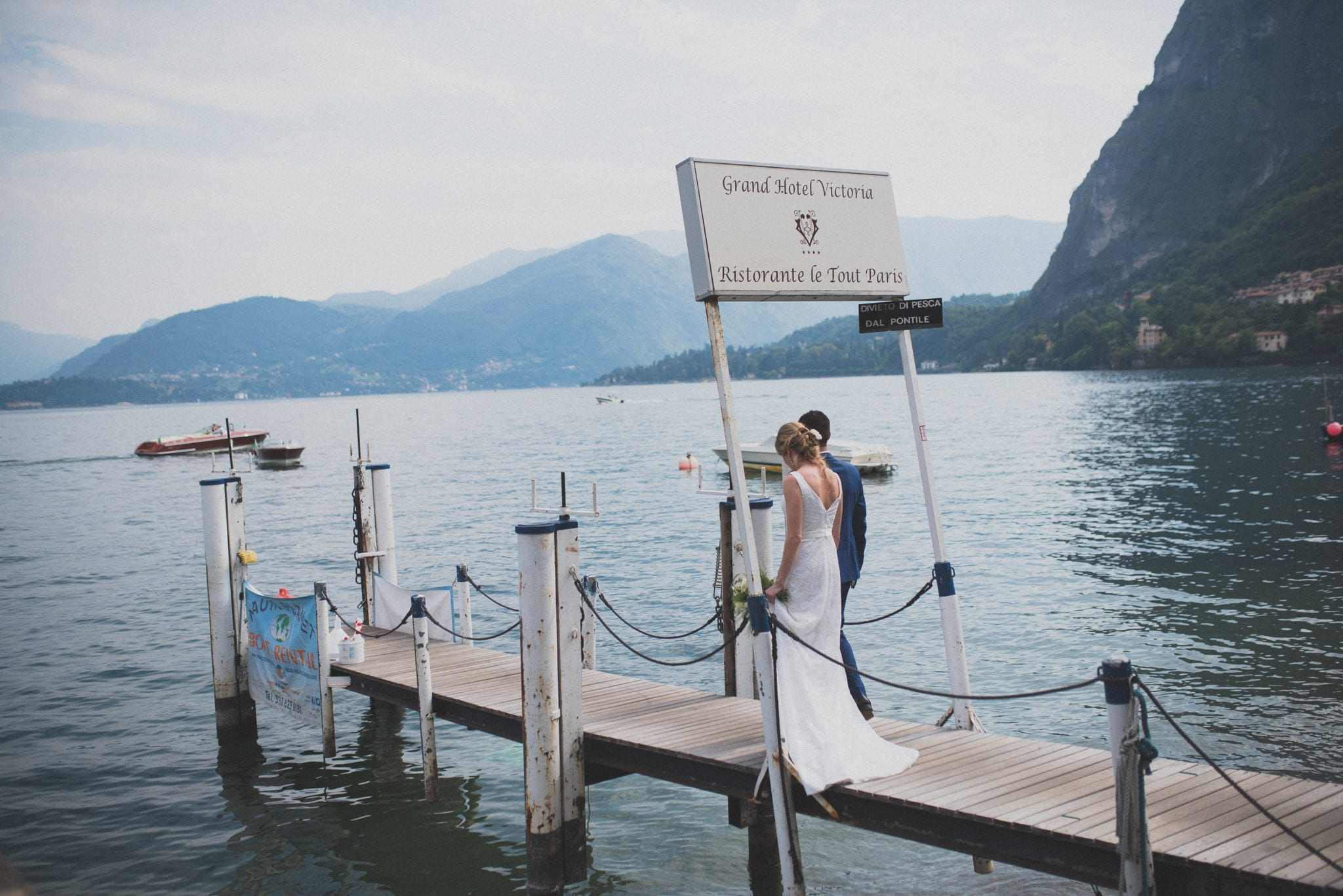 Paolo Lamperti Photographer Fotografo Varese Elegante matrimonio Lido di Lenno ritratto sposi
