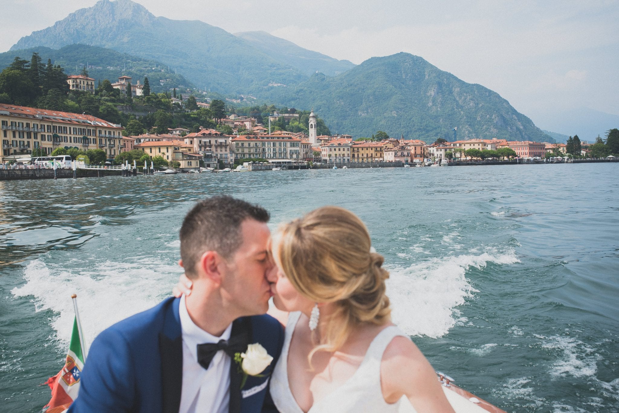 Paolo Lamperti Photographer Fotografo Varese Elegante matrimonio Lido di Lenno ritratto sposi