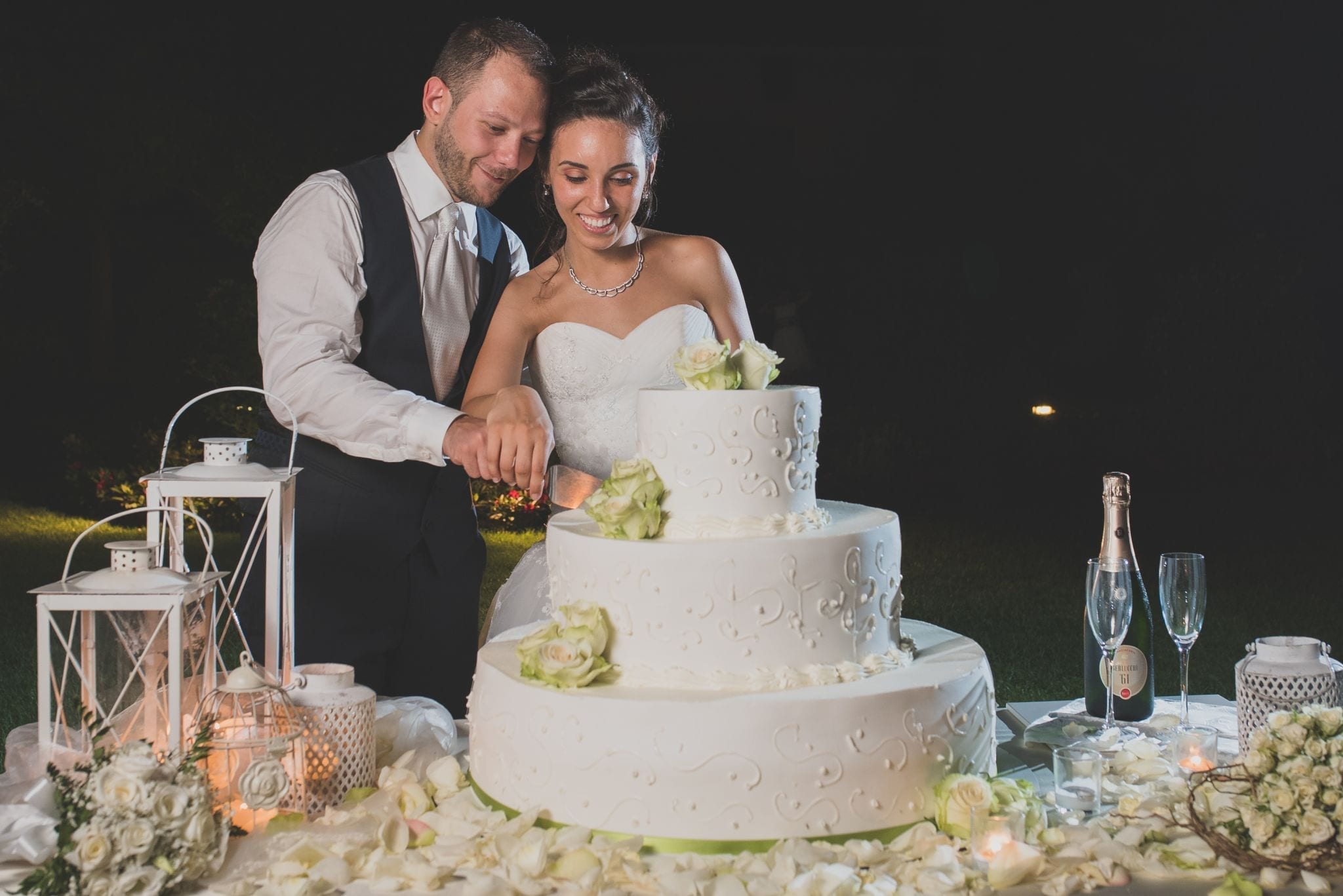 Paolo Lamperti Fotografo Photographer Elegante Matrimonio La Limonera Rovellasca torta nuziale taglio
