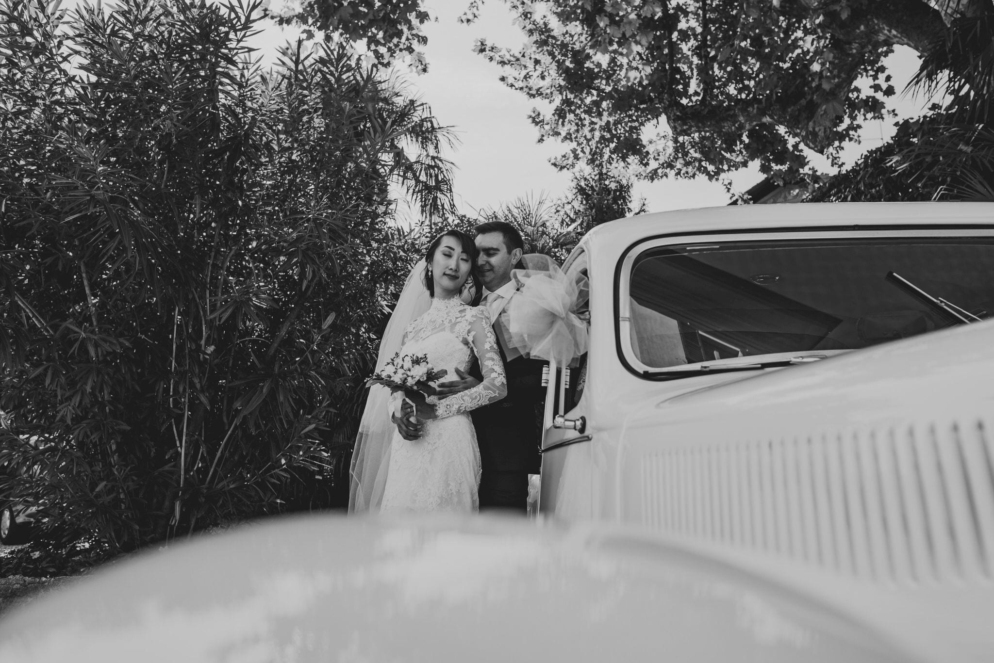 Matrimonio Wedding Photographer Paolo Lamperti Milano Varese Como Lake Destination Wedding Elegante Matrimonio a Villa Parravicini ritratto sposi sposa każakistan 