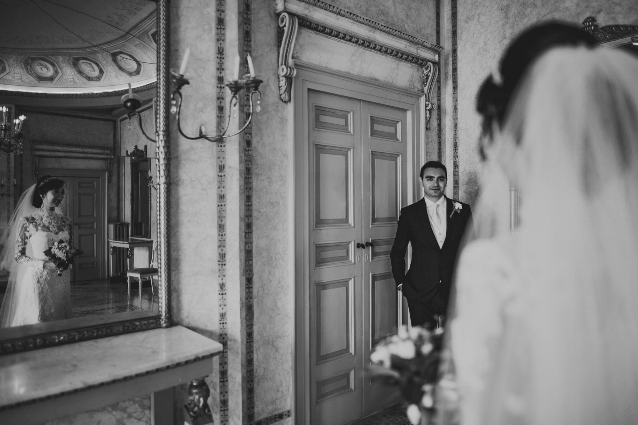 Matrimonio Wedding Photographer Paolo Lamperti Milano Varese Como Lake Destination Wedding Elegante Matrimonio a Villa Parravicini ritratto sposi sposa każakistan 