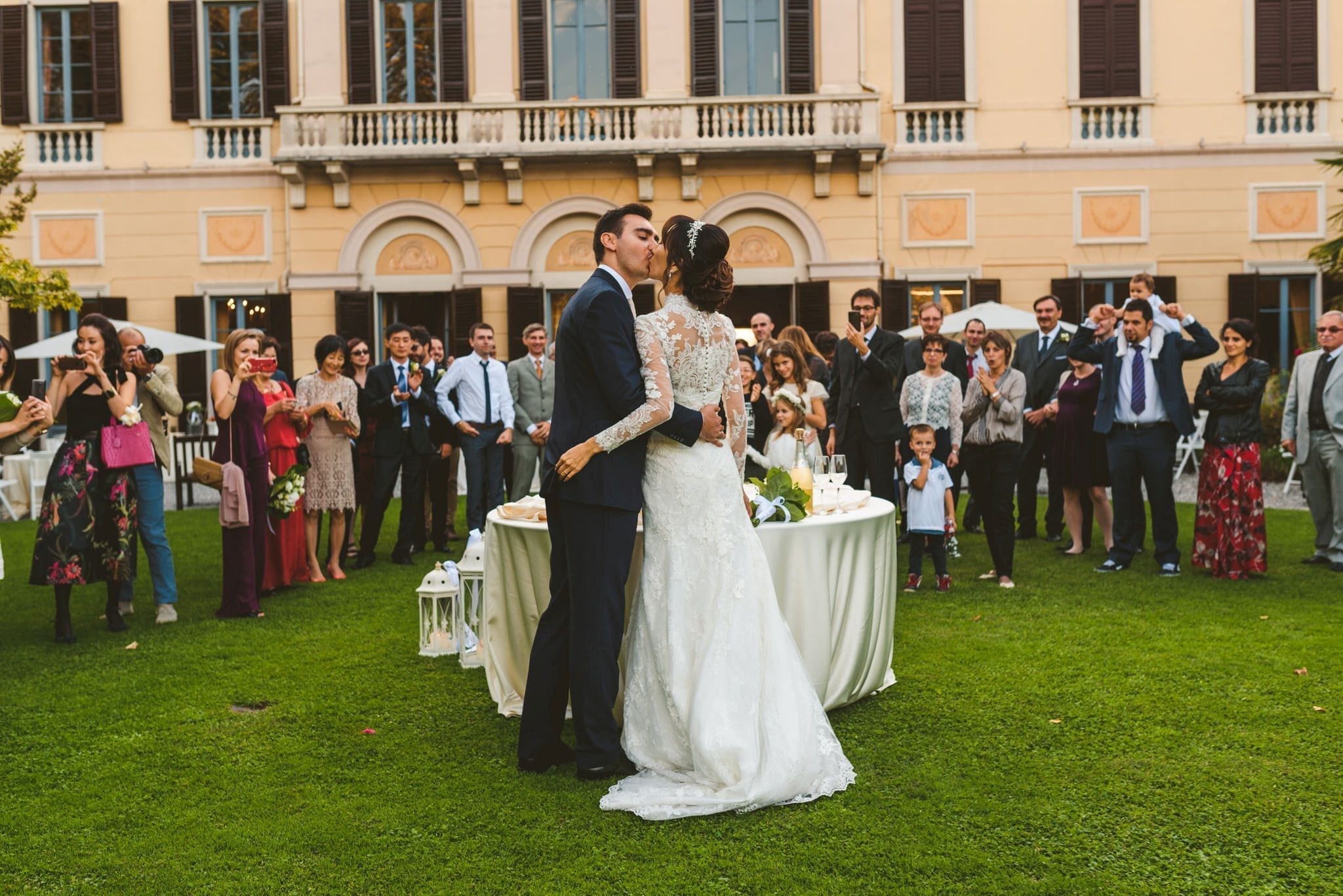 Matrimonio Wedding Photographer Paolo Lamperti Milano Varese Como Lake Destination Wedding Elegante Matrimonio a Villa Parravicini torta nuziale