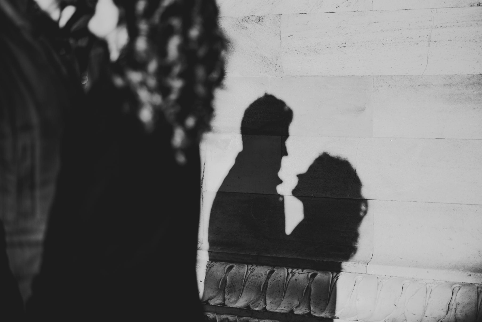 sessione engagement prematrimoniale milano fotografo matrimonio artistico spontaneo elegante intimo creativo lamperti