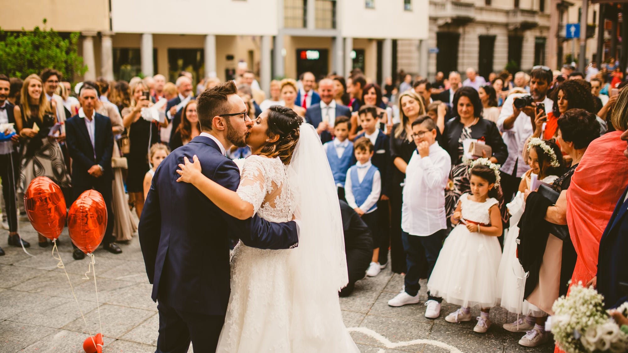 Fotografo Matrimonio Elegante a Villa Monte Morone cerimonia chiesa