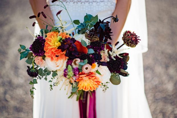Fotografo matrimonio Villa Panza: primo piano del bouquet della sposa