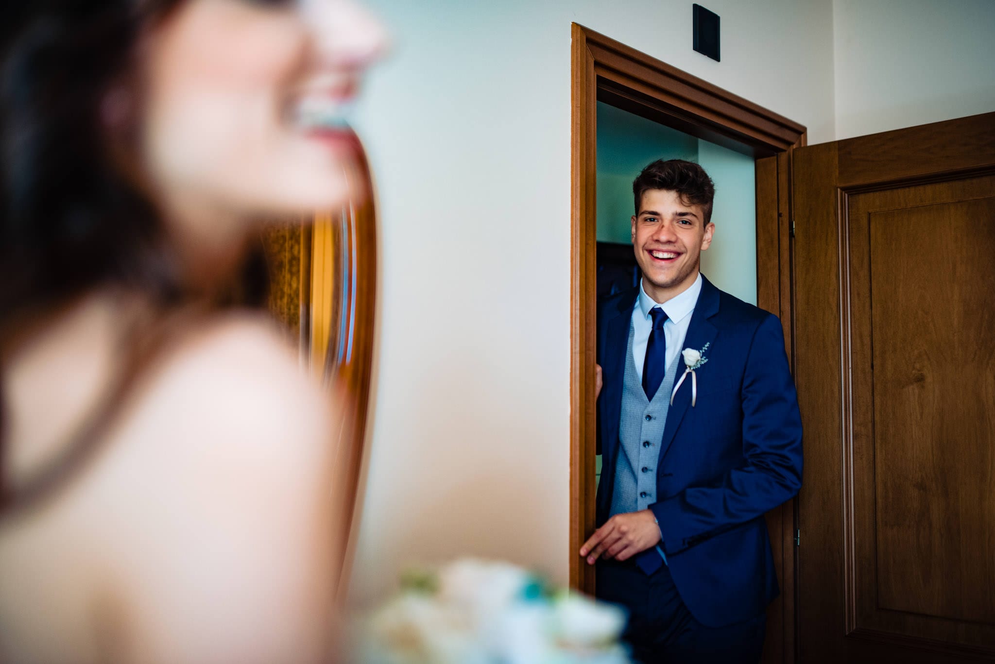 Paolo Lamperti Fotografo Elegante Matrimonio Tenuta La Quassa preparazione sposa abito