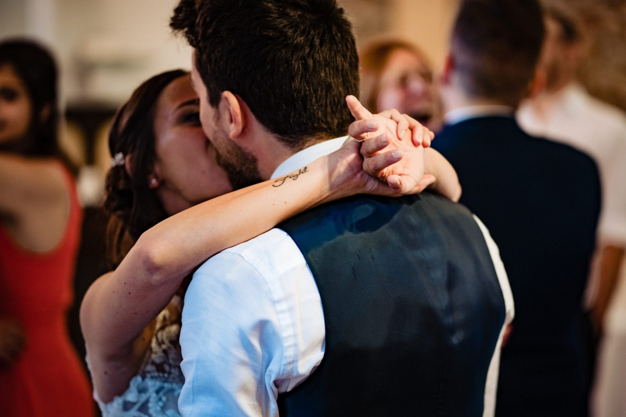 Fotografo Fotografia di Matrimonio Abbazia Santo Spirito Villa Giannone Dancefloor Balli Musica Victor Music VM