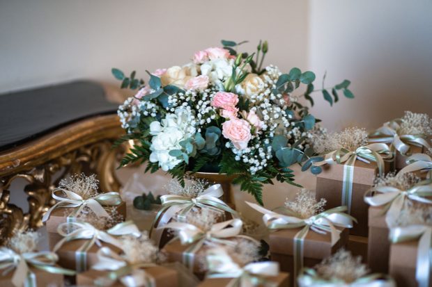Bomboniere eleganti a Villa Claudia, fotografo matrimonio Varese Villa Claudia
