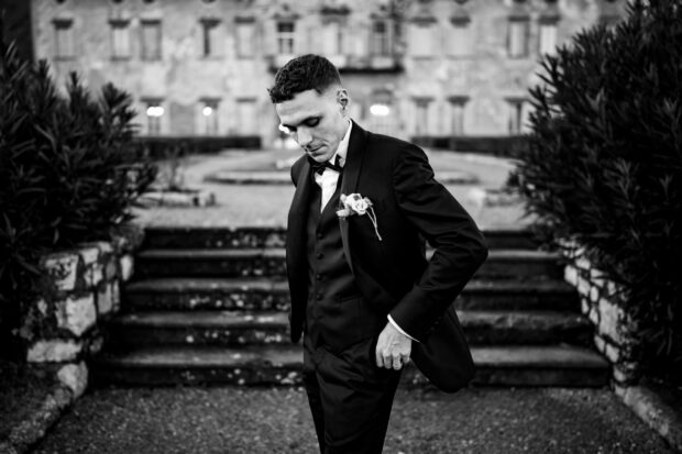Ritratto in bianco e nero dello sposo da Paolo Lamperti