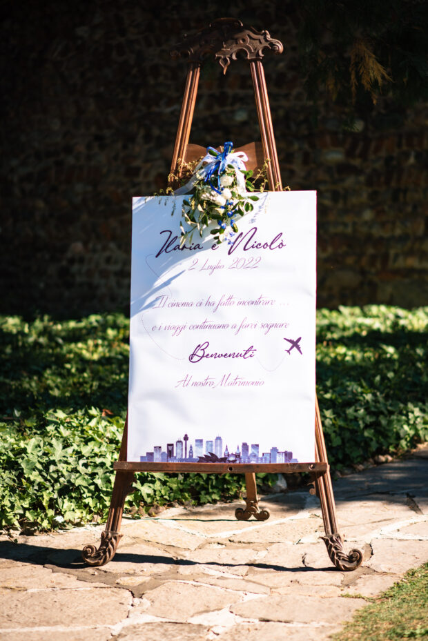 Cartello di benvenuto al matrimonio di Ilaria e Nicolò al Castellettodi Corbetta.